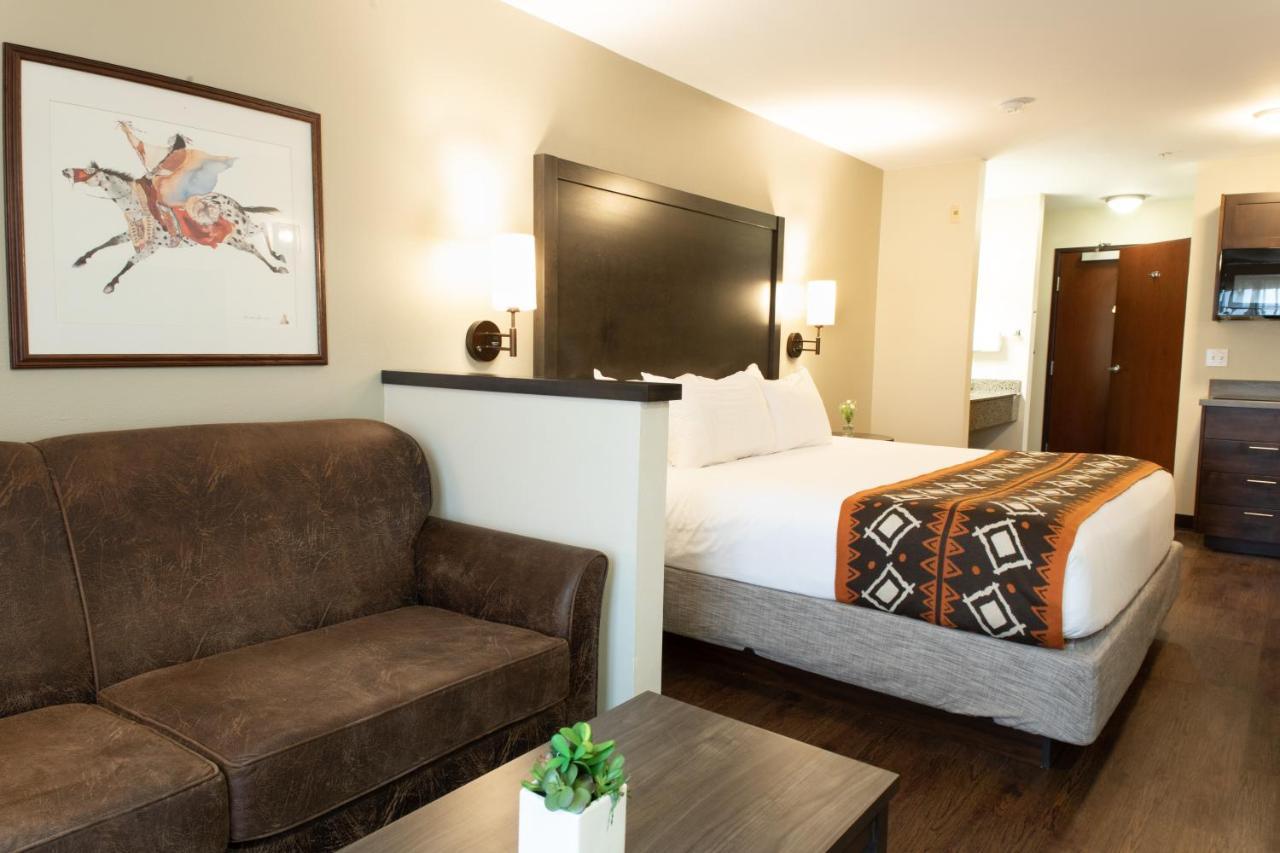 Oxford Suites Pendleton Bagian luar foto