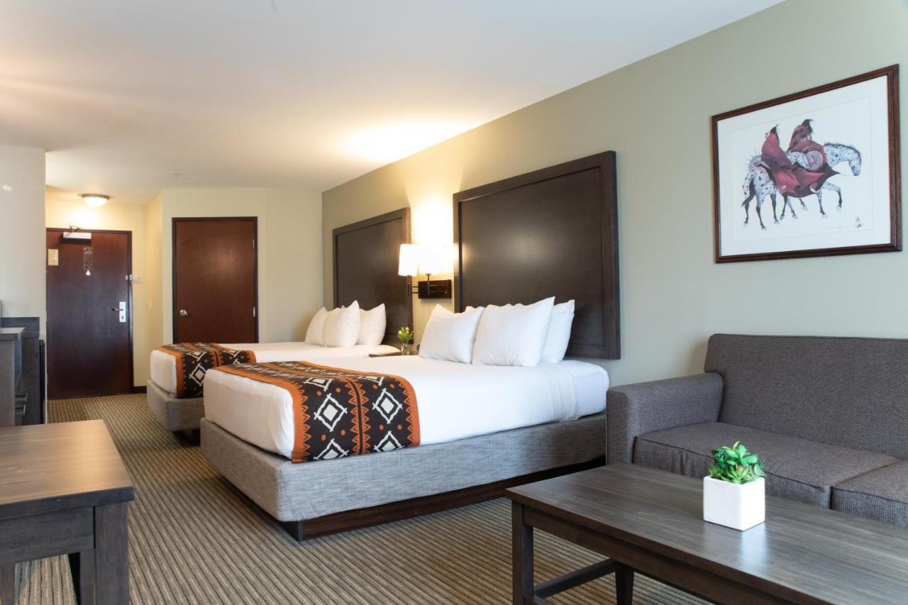 Oxford Suites Pendleton Bagian luar foto