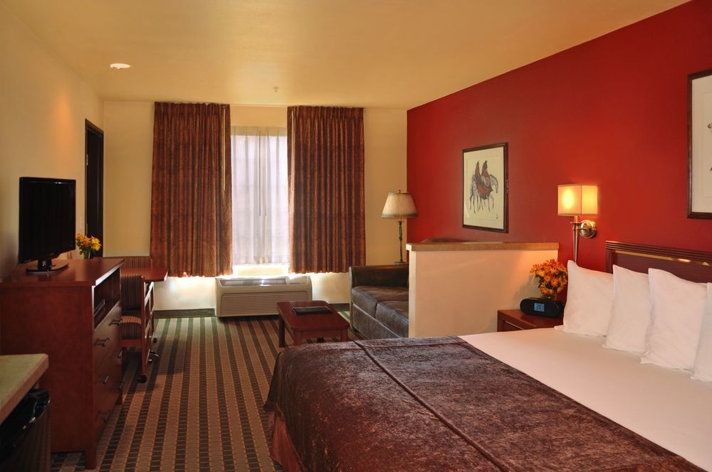 Oxford Suites Pendleton Bagian luar foto