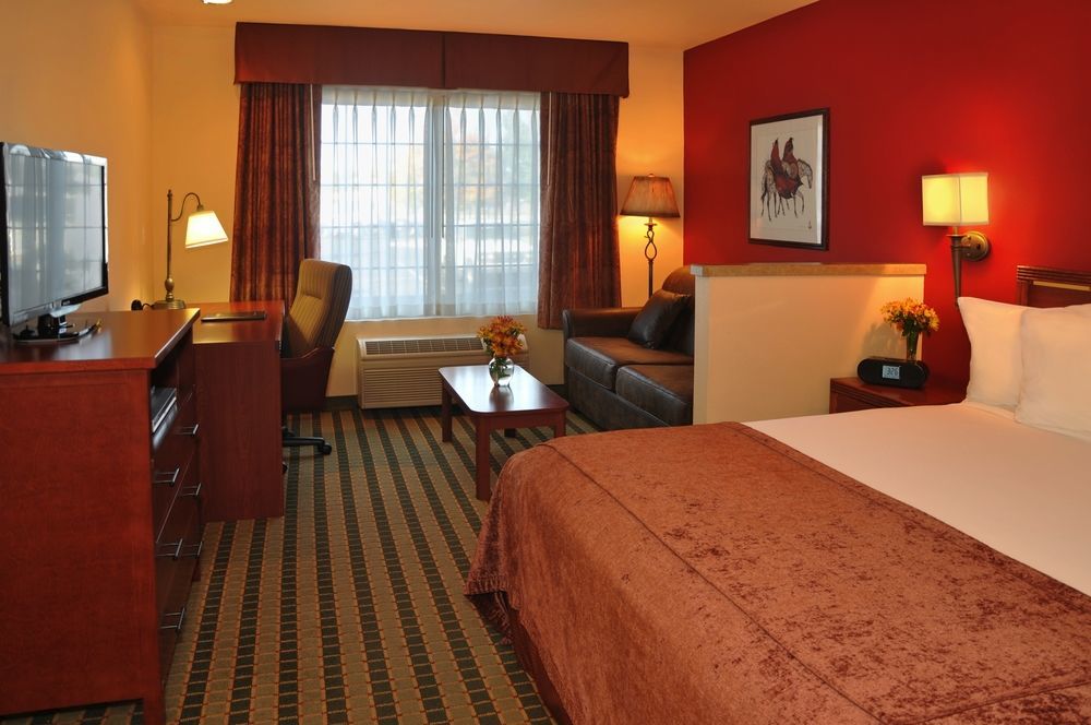 Oxford Suites Pendleton Bagian luar foto