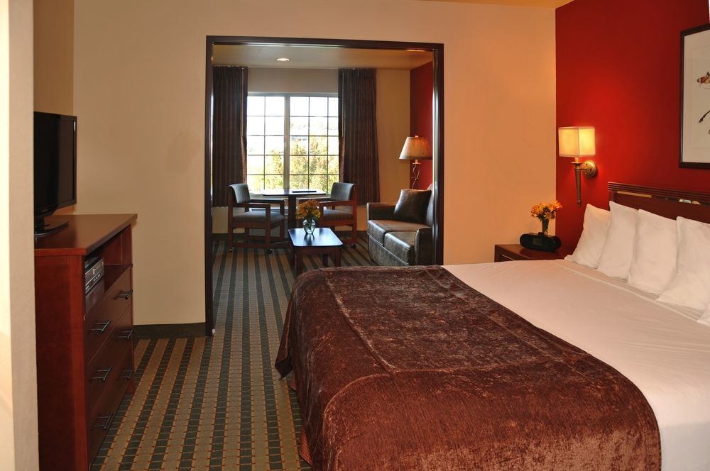 Oxford Suites Pendleton Bagian luar foto